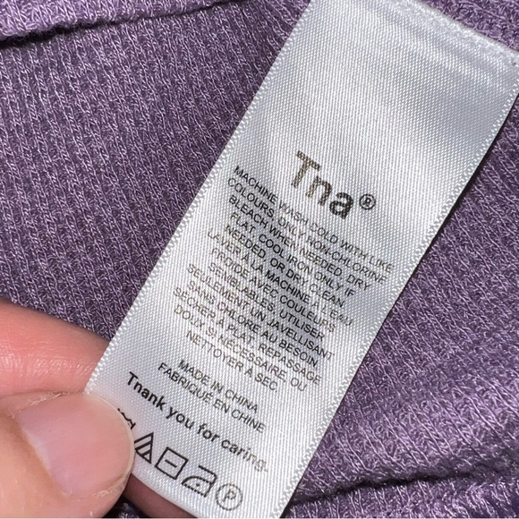 Aritizia TNA Purple Thermal Waffle knit Hoodie Sweatshirt Sweater Size Small - Picture 7 of 7